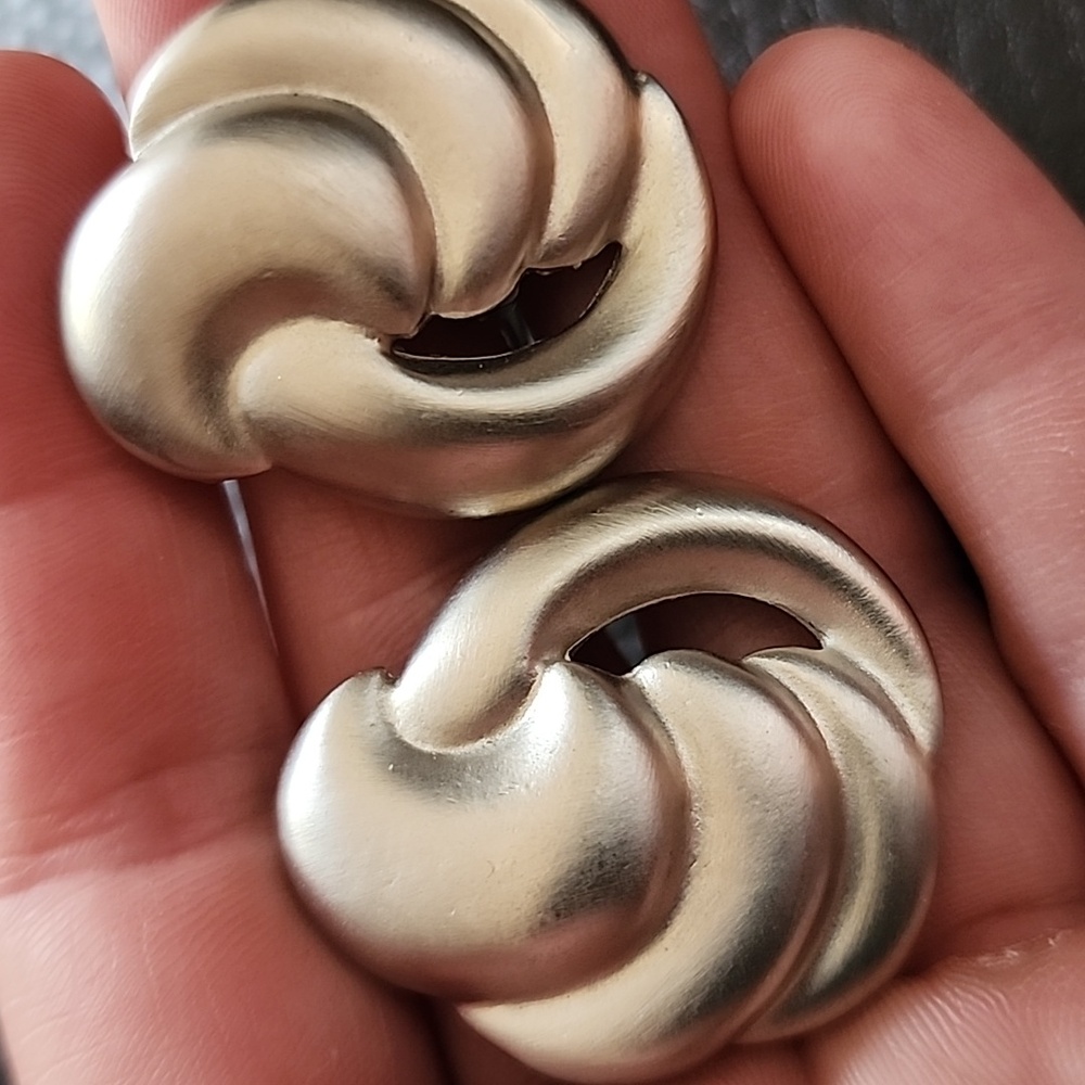 VTG Don-Lin clip on earrings